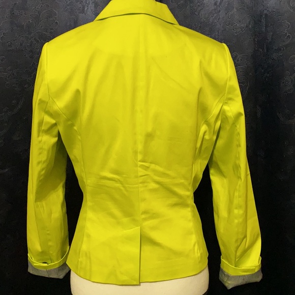 Lime Yellow Jacket! - Picture 5 of 7